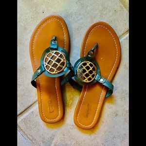 Comfort sandals size 8